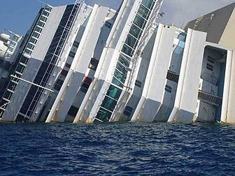 Costa Concordia to refloat